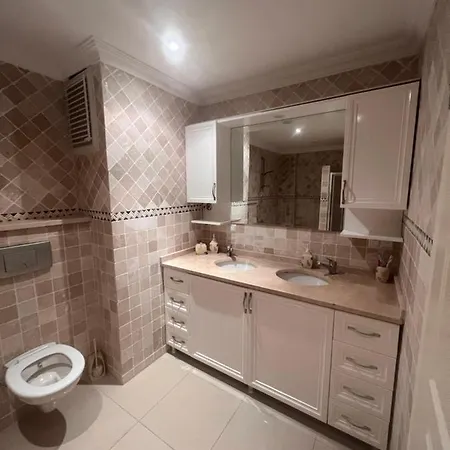Resident Gold Bau 3 Apartment