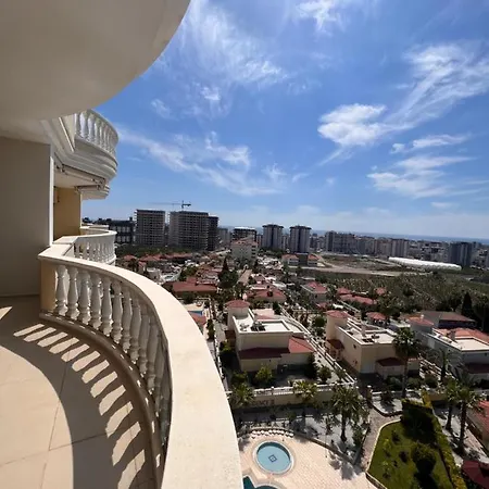 Resident Gold Bau 3 Apartment